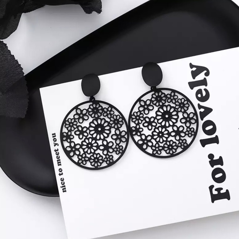 Hollow Black Flowers Stud Drop Dangle Earrings 15$